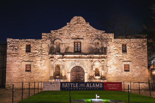 Night view of the historic Battle of the Elmo building in San Antonio, Texas